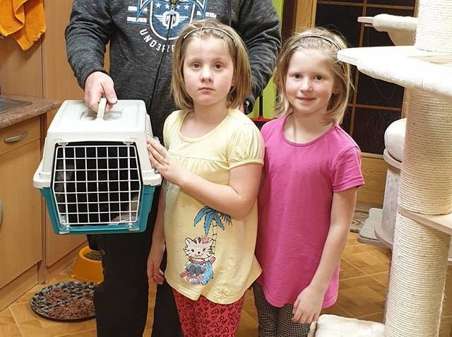 NA FOTCE CHYBÍ MAMINKA A PEJSEK , ALE JINAK JE TO NOVÁ KOMPL...