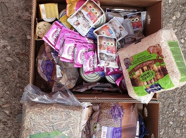 O VÍKENDU JSME DOSTALI OPRAVDU VELKOU KOPU DOBROT OD DÁRCŮ...