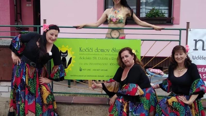 A V DĚKOVÁNÍ POKRAČUJEME U DĚVČAT ZE SKUPINY HATHOR  z Kamen...