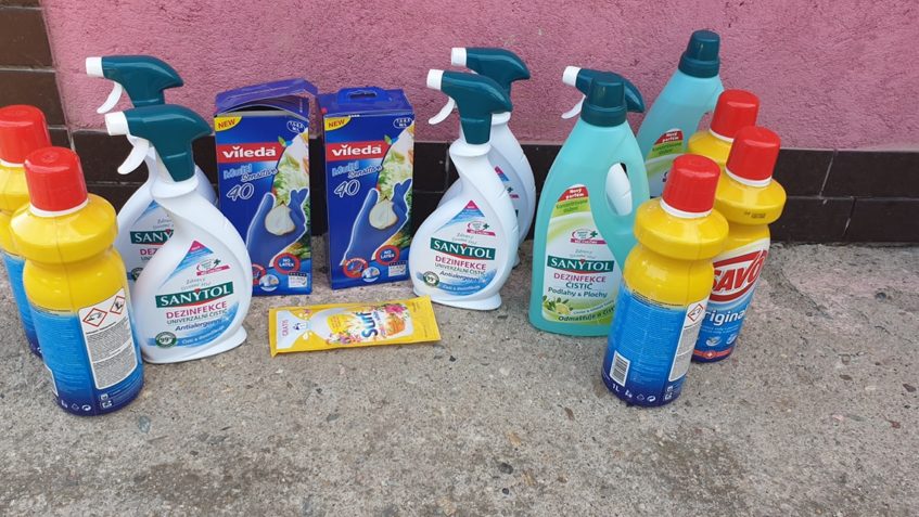 DĚKUJEME MOC  ZA DÁREK OD :...