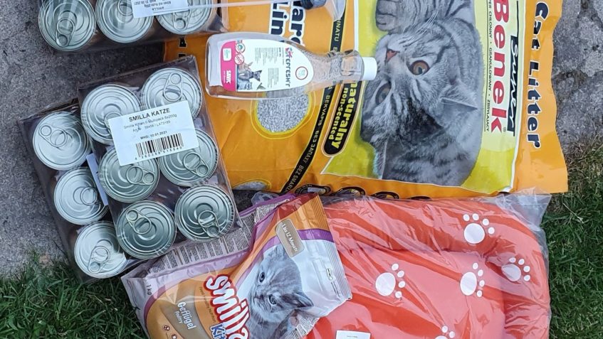 DĚKUJEME MOC ZA ÚŽASNÝ DAR PRO NAŠE KOČIČKY...