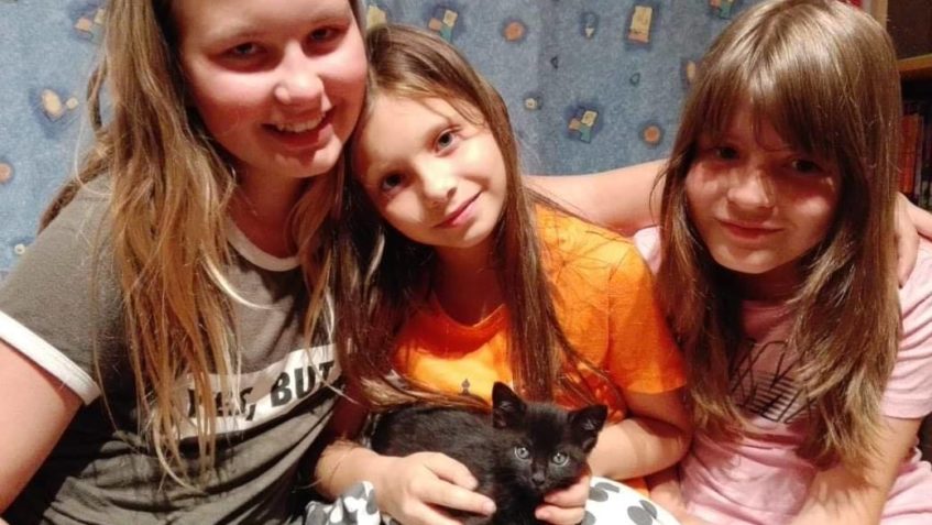 PŘED PÁR DNY ŠEL DOMŮ ČMOUDÍK...