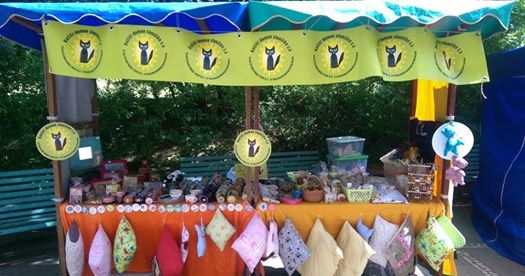 Krámek útulku na trzích