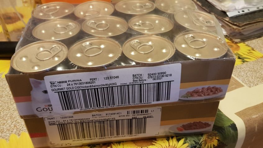 Zásilka GOURMETEK pro naší JINDŘIŠKU od paní LENKY. MNOHOKRÁ...