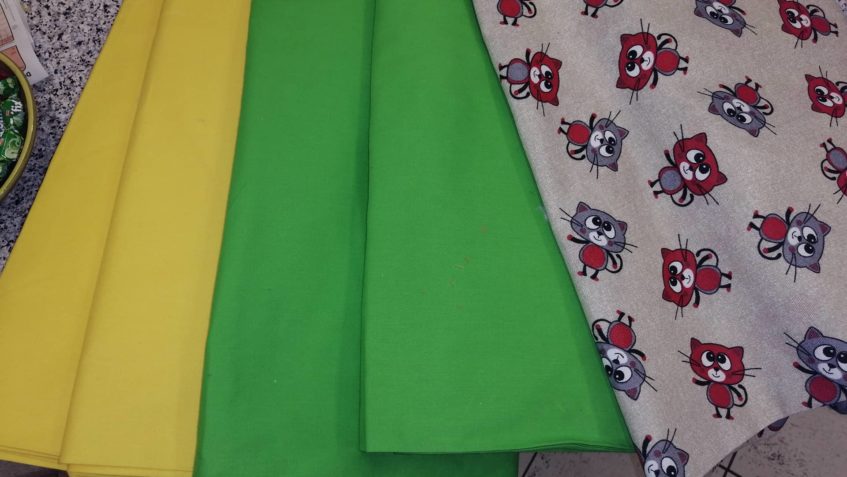 LÁTKY DO VÝSTAVNÍCH KLECÍ JSOU NAKOUPENY A PŘIPRAVENY K ŠITÍ...