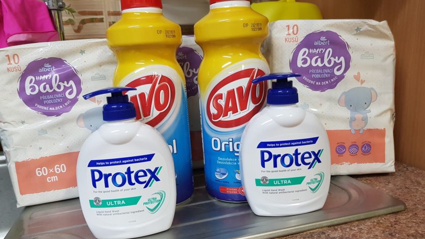 DĚKUJEME DNEŠNÍ NÁVŠTĚVĚ ZA VELICE POTŘEBNÉ DARY - PODLOŽEK ...