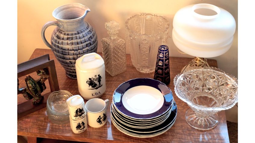 Nuclear Holocats pro nás pořádají vetešnickou rychloaukci!...