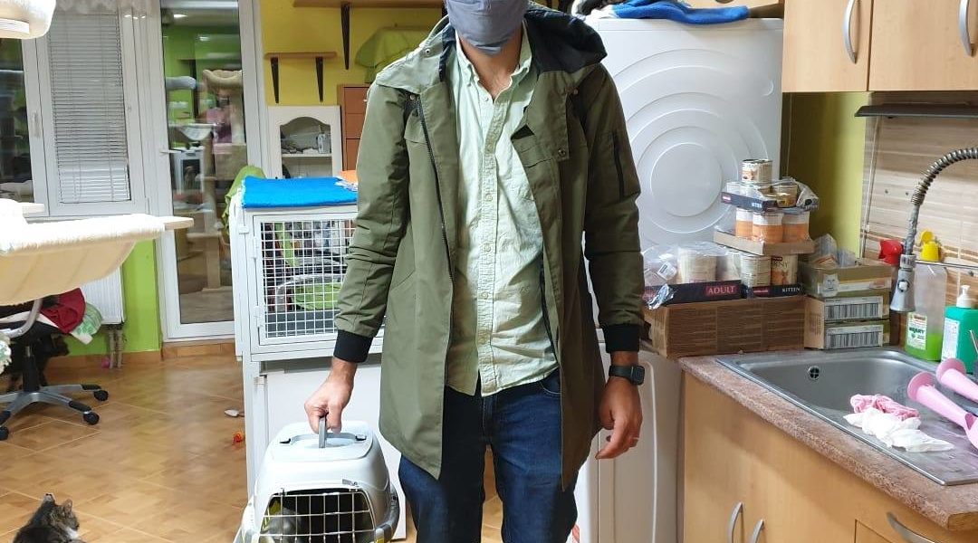 VE STŘEDU ODJELA DO NOVÉHO DOMOVA KOTLETKA A PEČÍNKA (BOHUŽE...